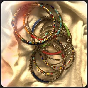 15 Colorful bracelets!